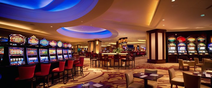 Stock photo related to Inside Gaming: Resorts offering summer deals to draw Las Vegas locals for ‘staycations’